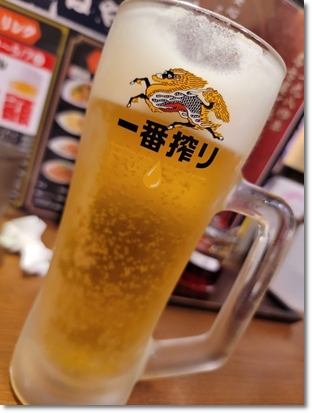 ラーメン屋さんで〆の生ビール♪
